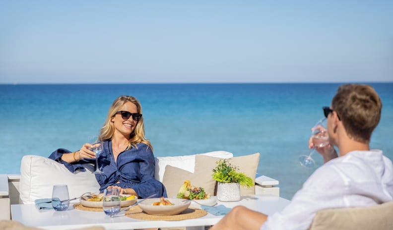 Couple having lunch in Bousoulas